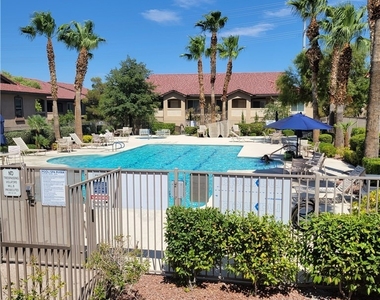 10650 Calico Mountain Avenue - Photo Thumbnail 12