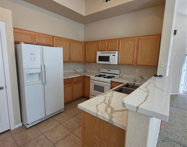 10650 Calico Mountain Avenue - Photo Thumbnail 2