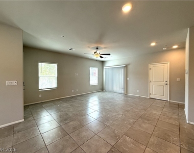 522 Spy Rock Avenue - Photo Thumbnail 4