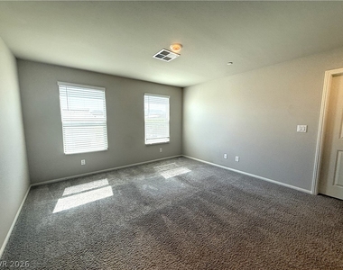 522 Spy Rock Avenue - Photo Thumbnail 15