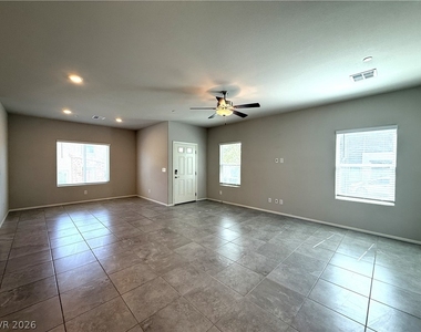 522 Spy Rock Avenue - Photo Thumbnail 3