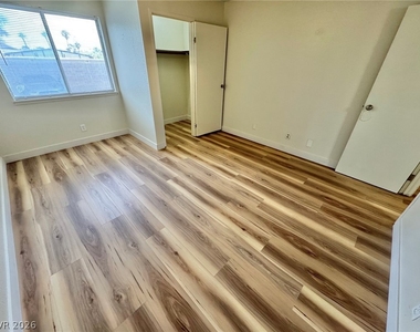 5012 Newport Cove Drive - Photo Thumbnail 12