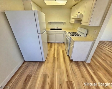 5012 Newport Cove Drive - Photo Thumbnail 5