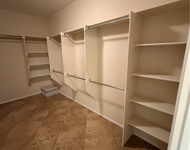 2503 Erastus Drive - Photo Thumbnail 5