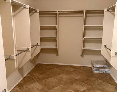 2503 Erastus Drive - Photo Thumbnail 4