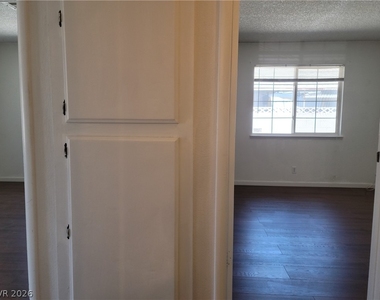 6384 Whippoorwill Way - Photo Thumbnail 14