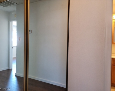 6384 Whippoorwill Way - Photo Thumbnail 18