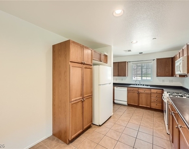 9005 Exultation Court - Photo Thumbnail 7