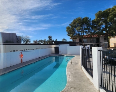 2772 Eldora Circle - Photo Thumbnail 14