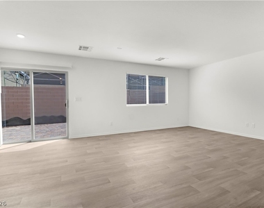 6022 S. Tomsik Street - Photo Thumbnail 7