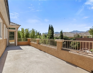 7037 Twin Forks Peak Street - Photo Thumbnail 30