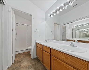 1729 Villa Vista Way - Photo Thumbnail 20