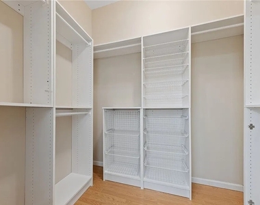 1729 Villa Vista Way - Photo Thumbnail 16