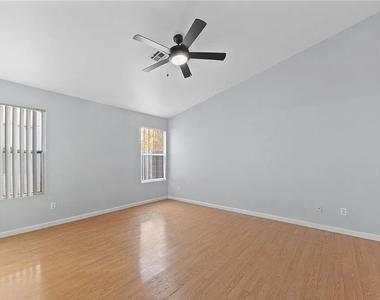 1729 Villa Vista Way - Photo Thumbnail 14