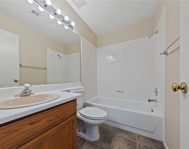 1729 Villa Vista Way - Photo Thumbnail 19