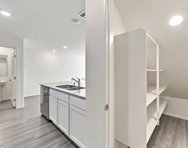 4841 Wine Ridge Avenue - Photo Thumbnail 3