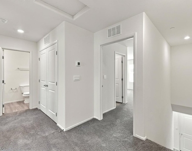 4841 Wine Ridge Avenue - Photo Thumbnail 7