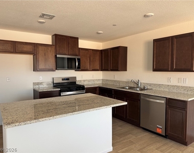 4627 Chestnut Bark Court - Photo Thumbnail 5