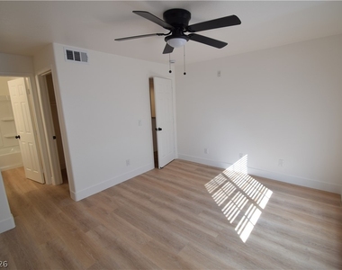 230 Mission Catalina Lane - Photo Thumbnail 16