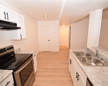 230 Mission Catalina Lane - Photo Thumbnail 7