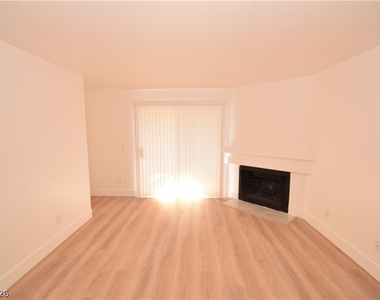 230 Mission Catalina Lane - Photo Thumbnail 3