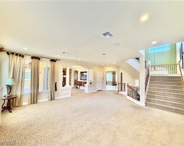 8578 Silver Coast Street - Photo Thumbnail 14