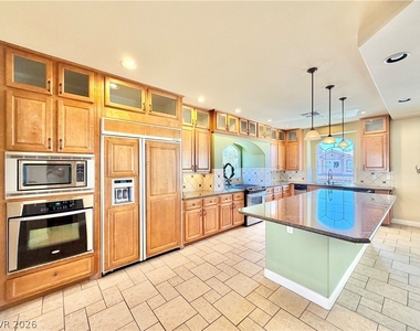 8578 Silver Coast Street - Photo Thumbnail 17