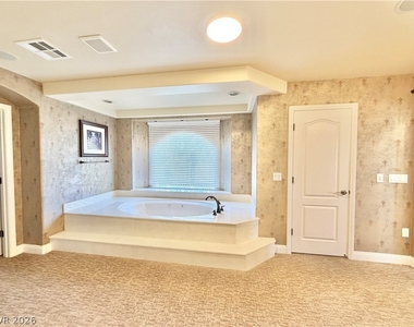 8578 Silver Coast Street - Photo Thumbnail 30