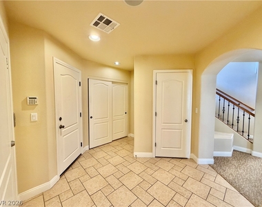 8578 Silver Coast Street - Photo Thumbnail 9
