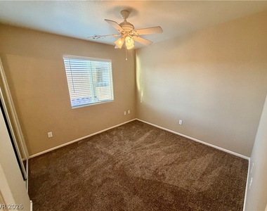 6109 Blue Luna Street - Photo Thumbnail 18