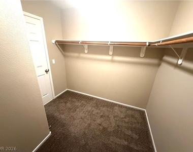 6109 Blue Luna Street - Photo Thumbnail 31