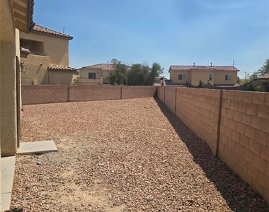 6109 Blue Luna Street - Photo Thumbnail 48