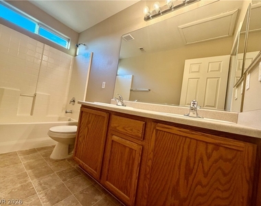 6109 Blue Luna Street - Photo Thumbnail 22