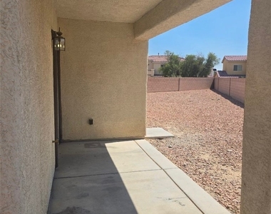 6109 Blue Luna Street - Photo Thumbnail 49