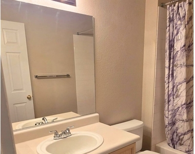 2601 Country Maple Avenue - Photo Thumbnail 17