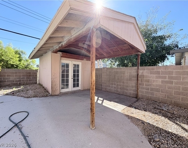 4217 Sawyer Avenue - Photo Thumbnail 30