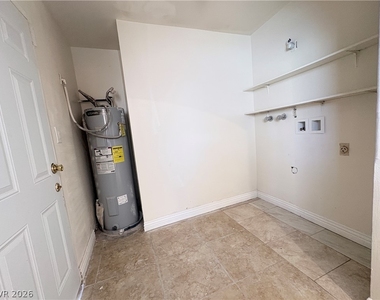 4217 Sawyer Avenue - Photo Thumbnail 10