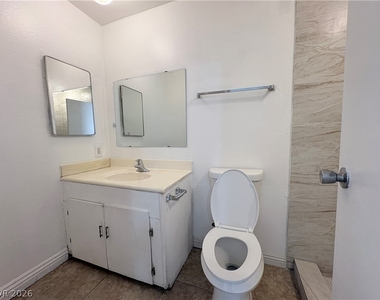 4217 Sawyer Avenue - Photo Thumbnail 16