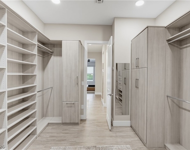 10373 Bressana Drive - Photo Thumbnail 33
