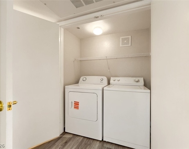555 E Silverado Ranch Boulevard - Photo Thumbnail 21