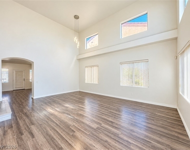 8024 Painted Clay Avenue - Photo Thumbnail 2