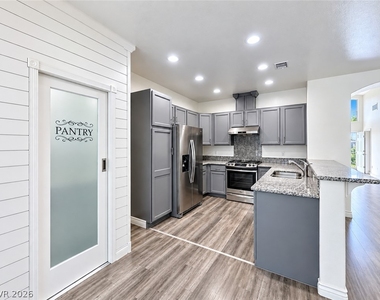 8024 Painted Clay Avenue - Photo Thumbnail 9