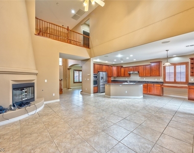 11409 Orazio Drive - Photo Thumbnail 6