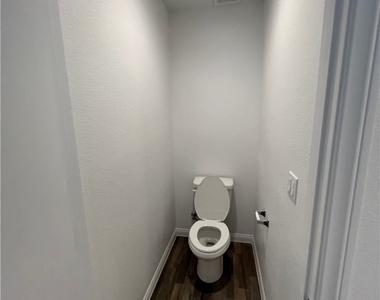 5340 Loxley Court - Photo Thumbnail 8
