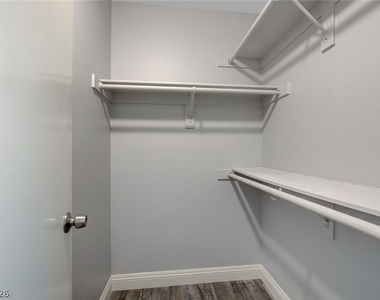 2513 Sea Venture Drive - Photo Thumbnail 34