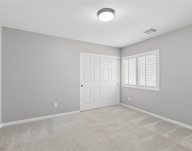 8194 Duncan Peak Court - Photo Thumbnail 16