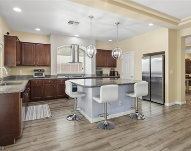 8194 Duncan Peak Court - Photo Thumbnail 5