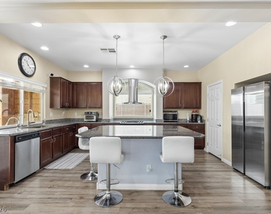 8194 Duncan Peak Court - Photo Thumbnail 6
