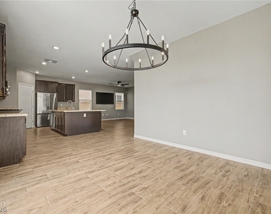 3935 Henny Avenue - Photo Thumbnail 11