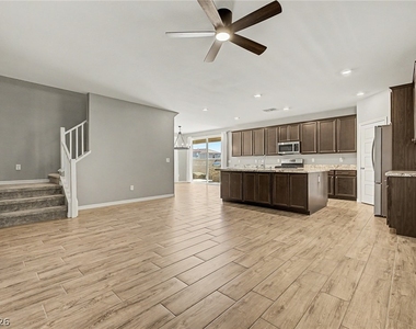 3935 Henny Avenue - Photo Thumbnail 12